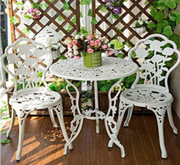White Pattern Aluminium Chairs and Table Set