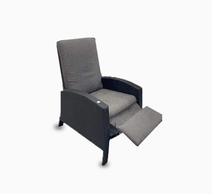 Yulan Wicker Black Metal Frame Recliner Chair